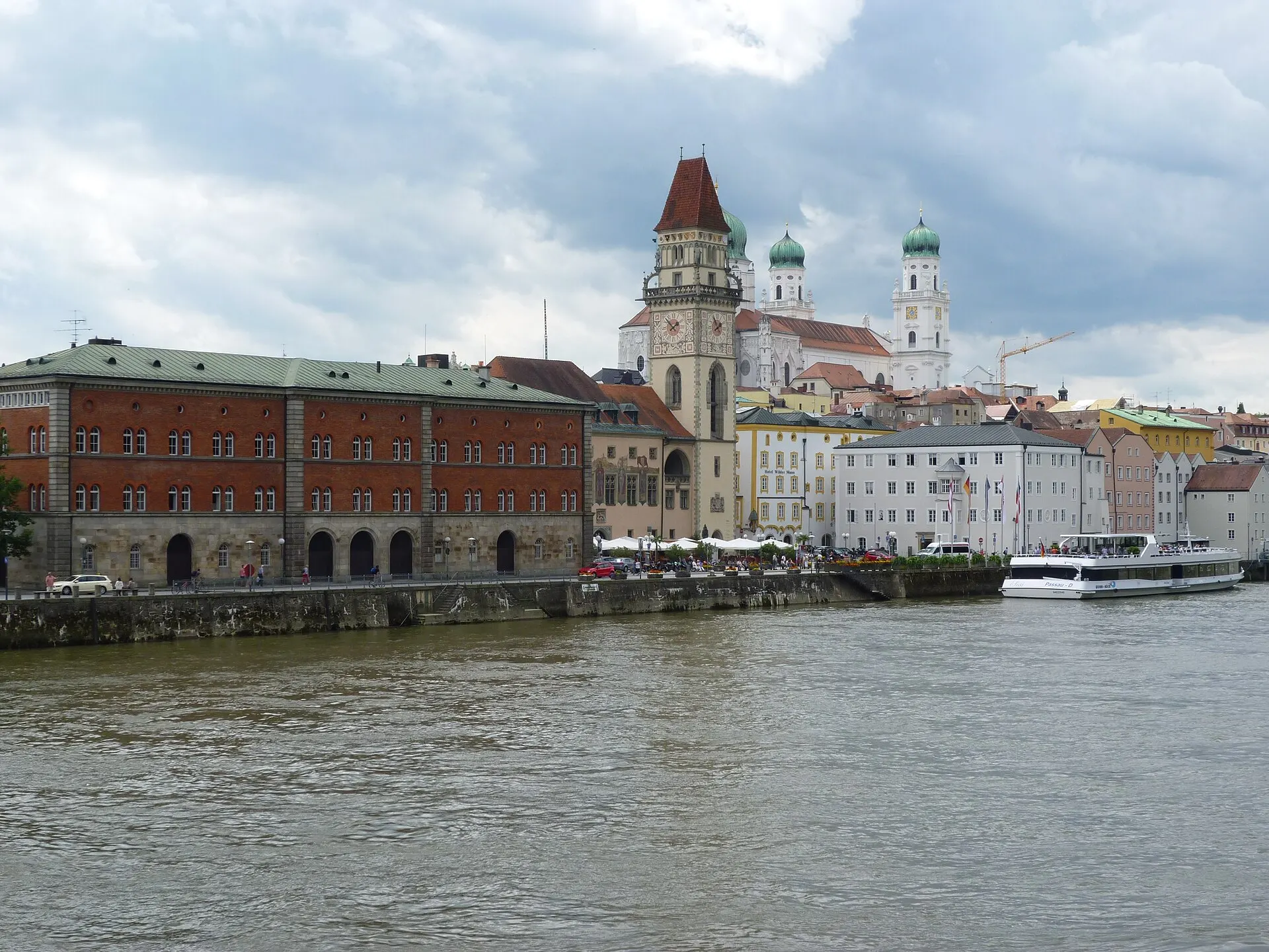 Dachterrassen-Blick über die Passauer Altstadt
